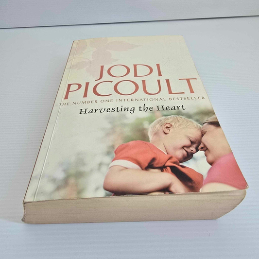 Alona.com.au Harvesting the Heart by Jodi Picoult (Paperback 2009)