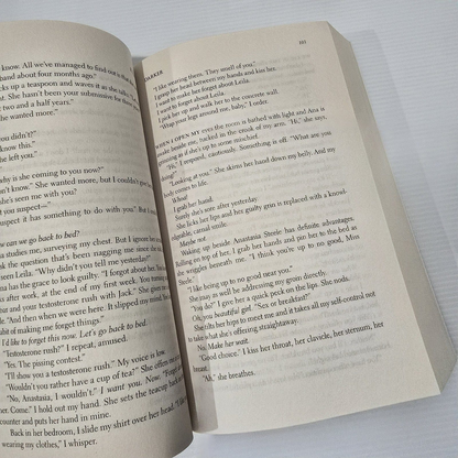 Alona.com.au 4x Books by E L James Fifty Shades Of Grey Darker Freed Trilogy + Darker