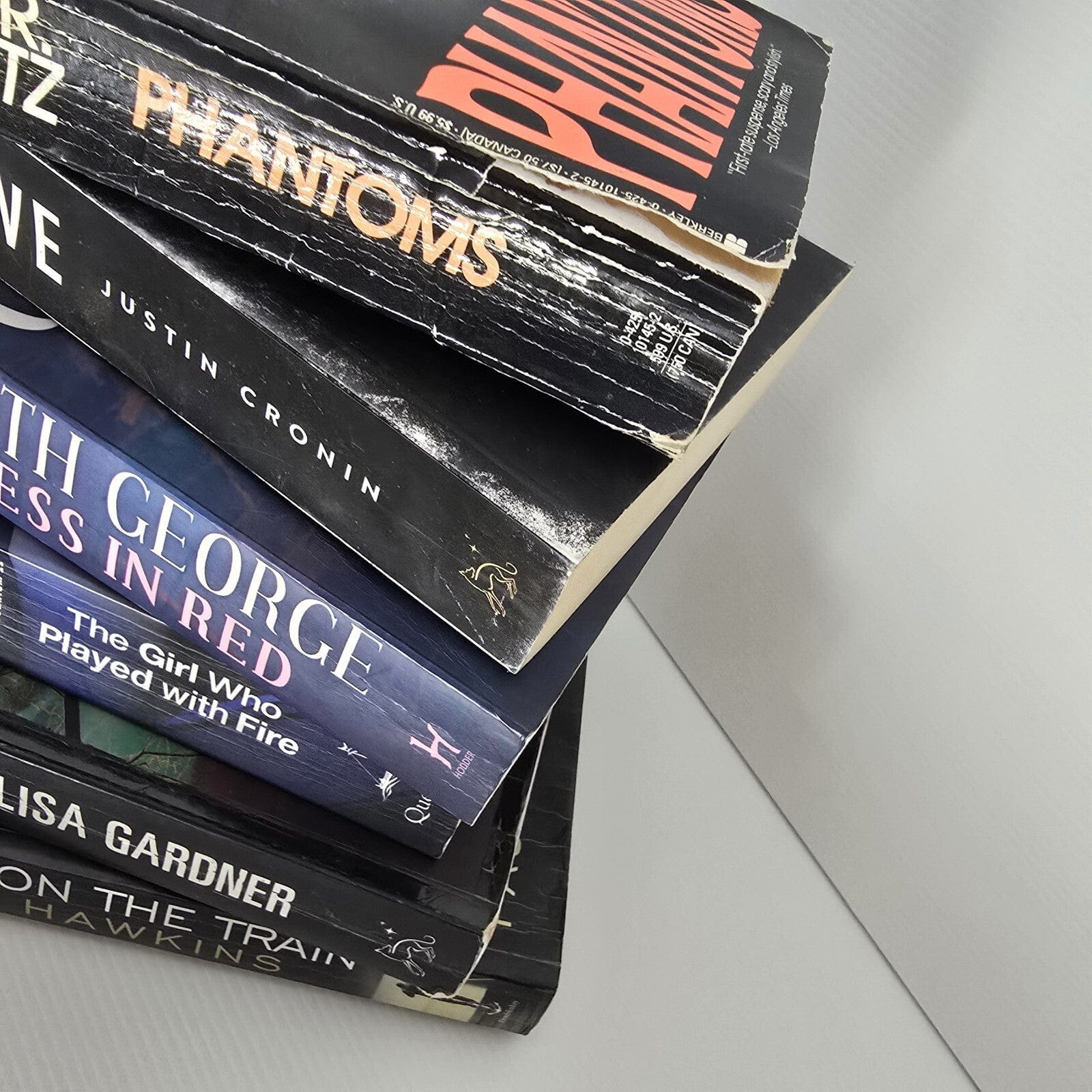 Alona.com.au 6x Mixed Authors And Titles Fiction Mystery Thriller Crime Suspense Contemporary