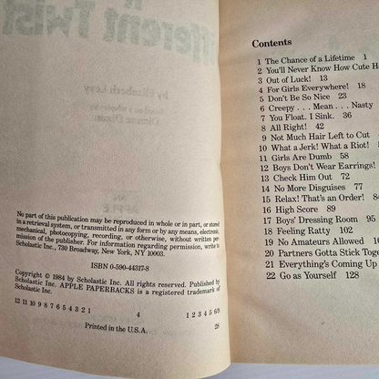 Alona.com.au A Different Twist by Elizabeth Levy, Paperback 1984