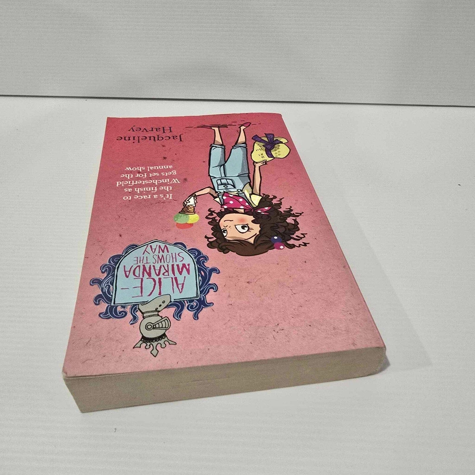 Alona.com.au Alice-Miranda Shows The Way by Jacqueline Harvey, Paperback 2012