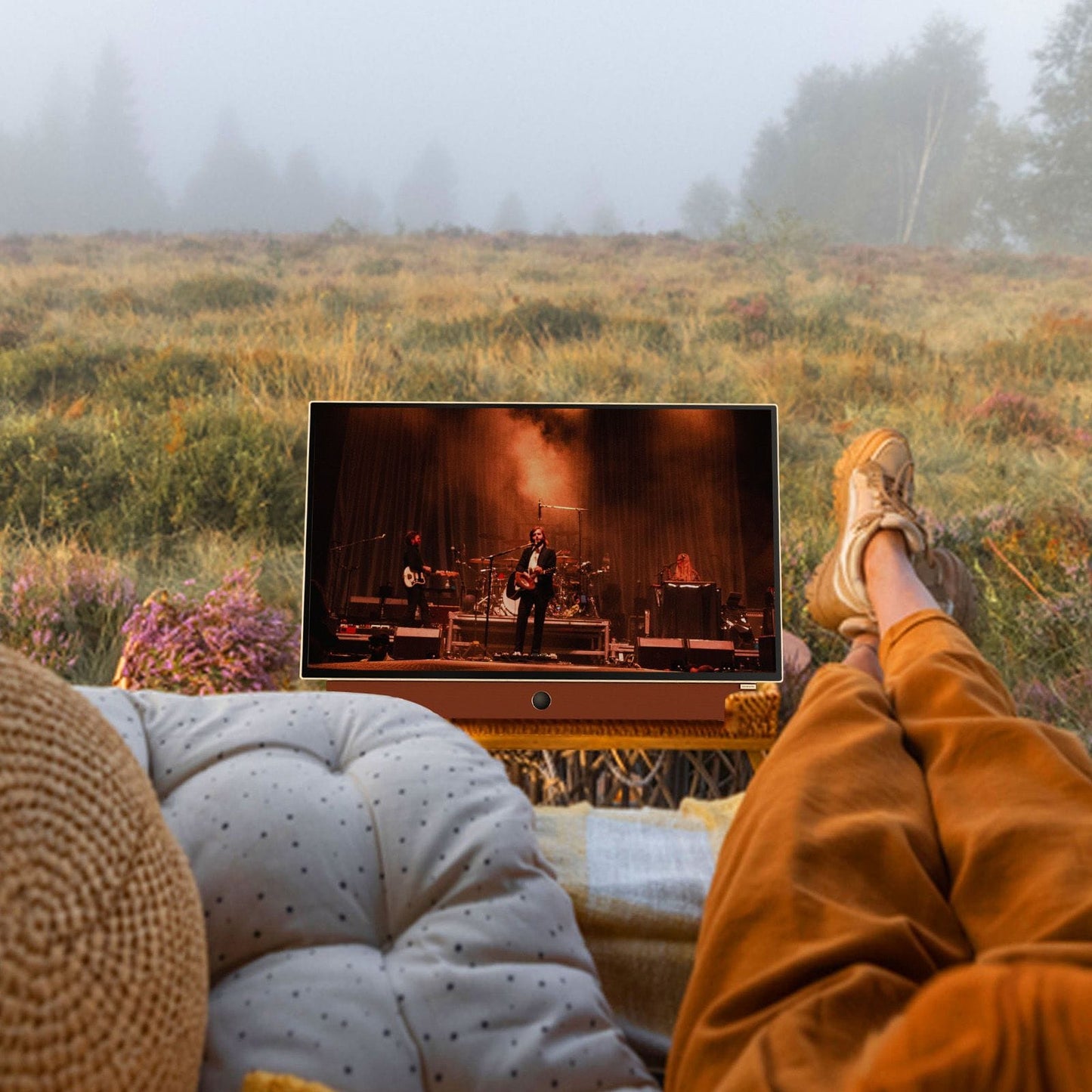 Alona.com.au Appliances > TV > TVs & Accessories SKYWORTH 24-Inch 12V Portable TV,3-Hour Battery,1080P FHD,Wide Viewing Angle,Smart Google TV, HDR10, Dolby Audio, LED, Bluetooth, Chromecast and Google Assistant