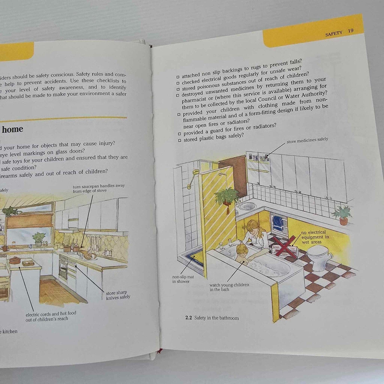 Alona.com.au Australian First Aid Volume One Authorised by St John Ambulance Australia, 1990