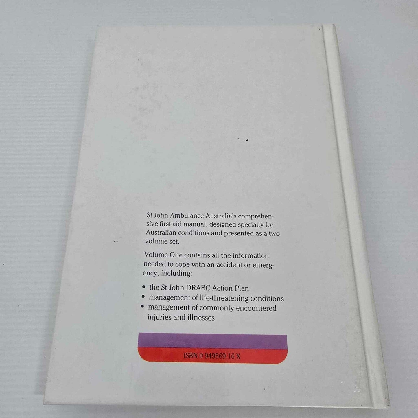 Alona.com.au Australian First Aid Volume One Authorised by St John Ambulance Australia, 1990