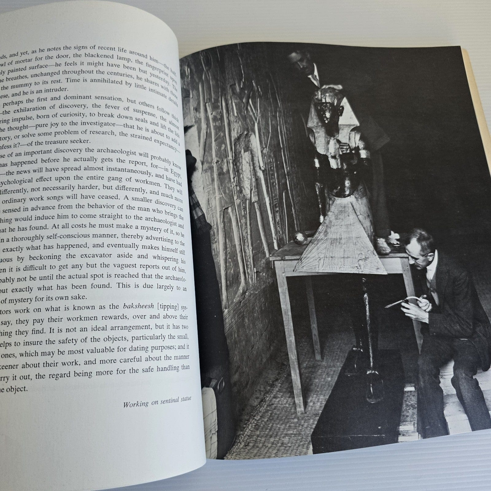 Alona.com.au Discovering Tut-ankh-Amen's Tomb By Shirley Glubok (Paperback 1968)