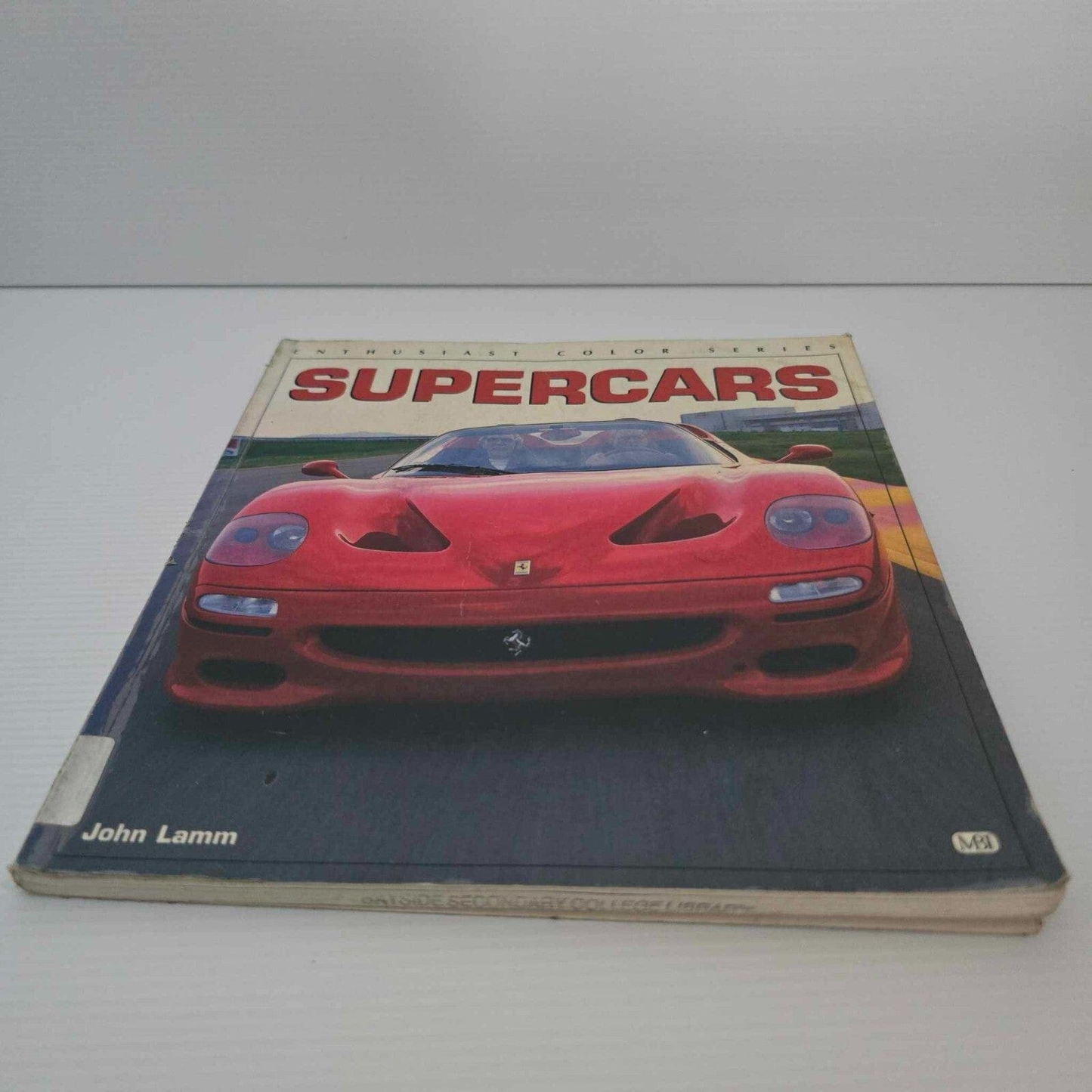 Alona.com.au Enthusiast Color Series: Supercars by John Lam, Paperback 2001 (Library Book)