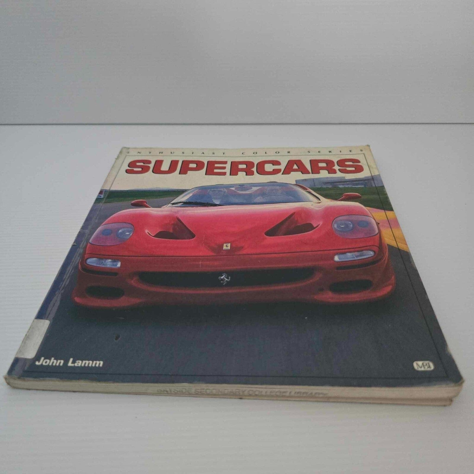 Alona.com.au Enthusiast Color Series: Supercars by John Lam, Paperback 2001 (Library Book)