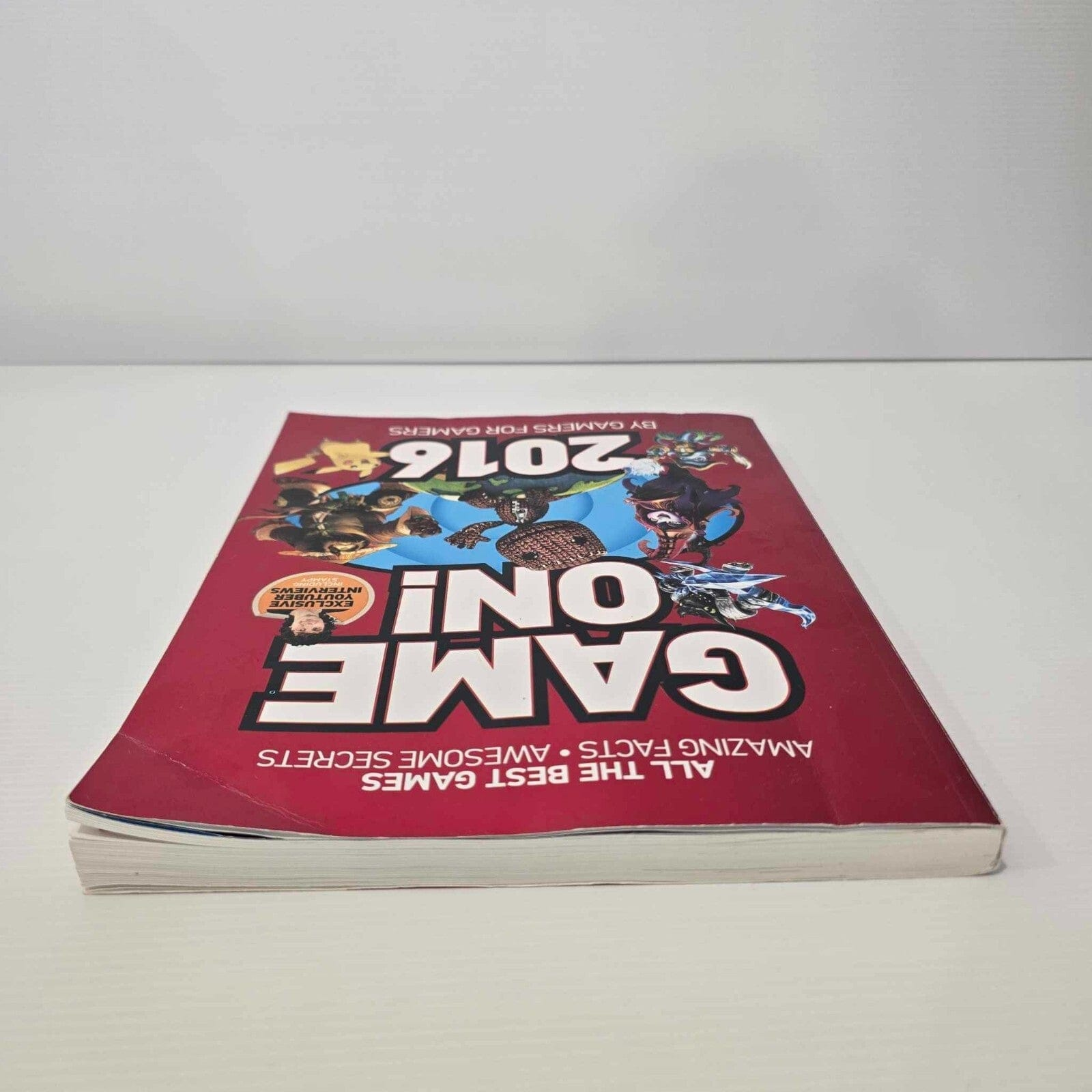 Alona.com.au Game On! 2016 All The Best Games by Gamers for Games Book Paperback Facts Tips
