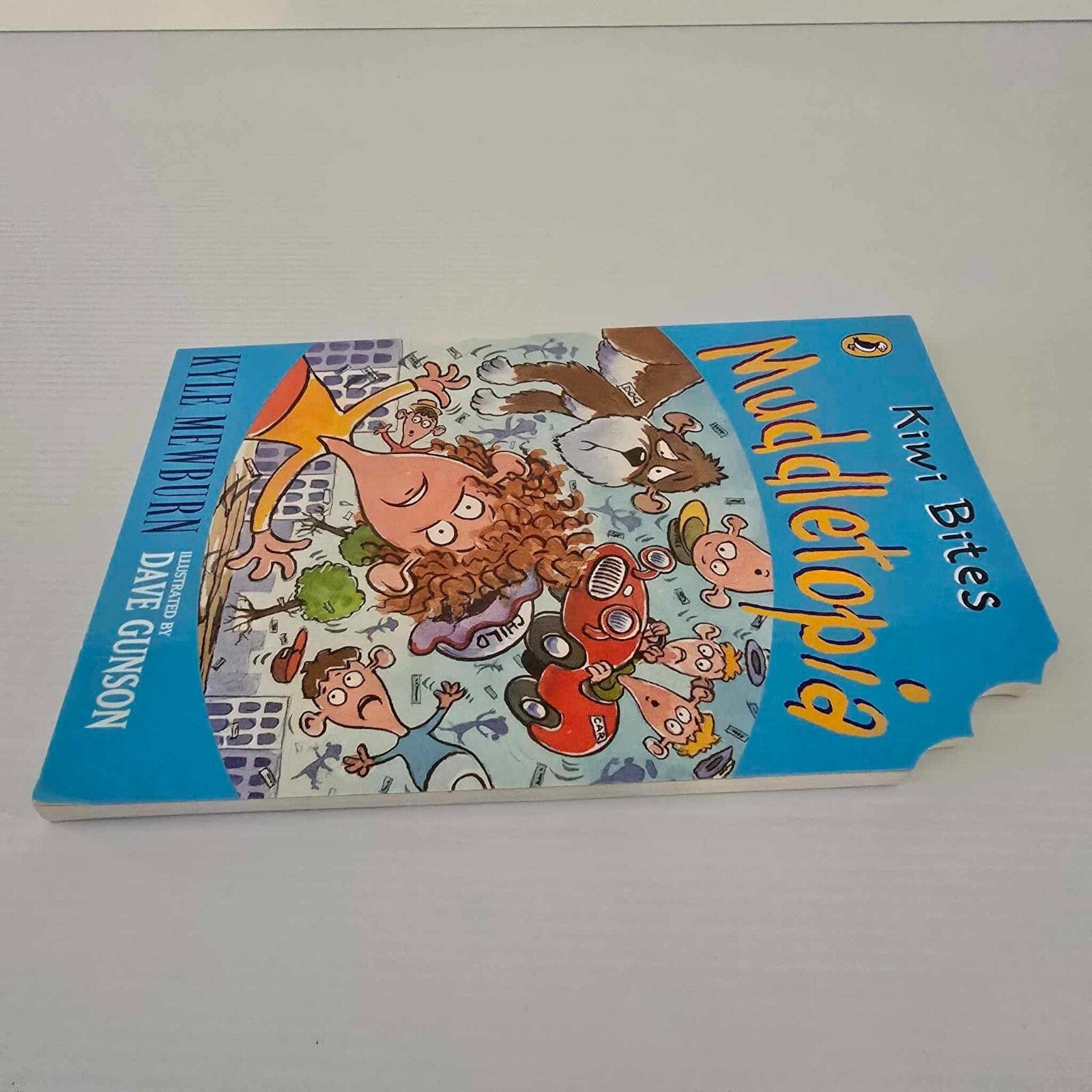 Alona.com.au Kiwi Bites: Muddletopia by Kyle Mewburn Illustrated by Dave Gunson