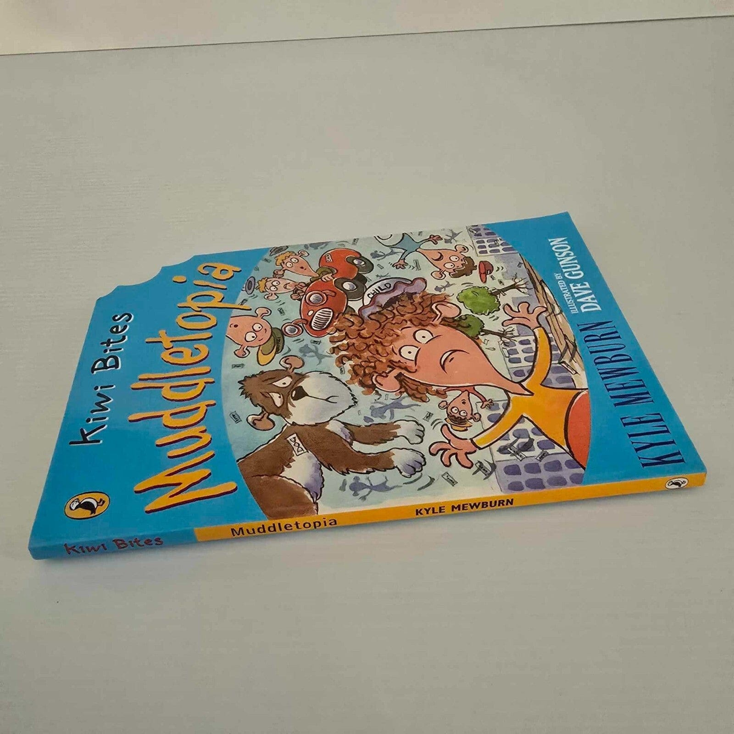 Alona.com.au Kiwi Bites: Muddletopia by Kyle Mewburn Illustrated by Dave Gunson