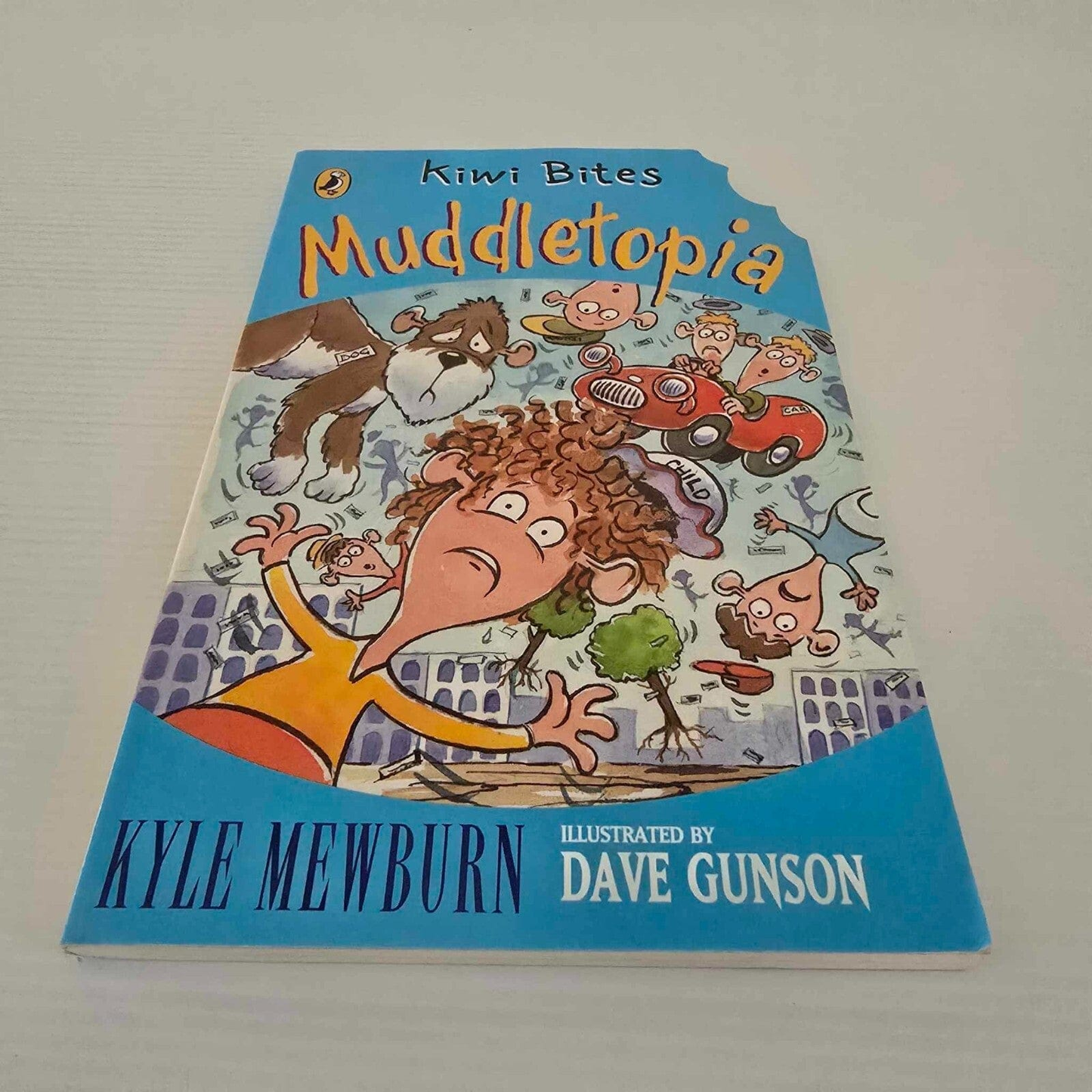 Alona.com.au Kiwi Bites: Muddletopia by Kyle Mewburn Illustrated by Dave Gunson