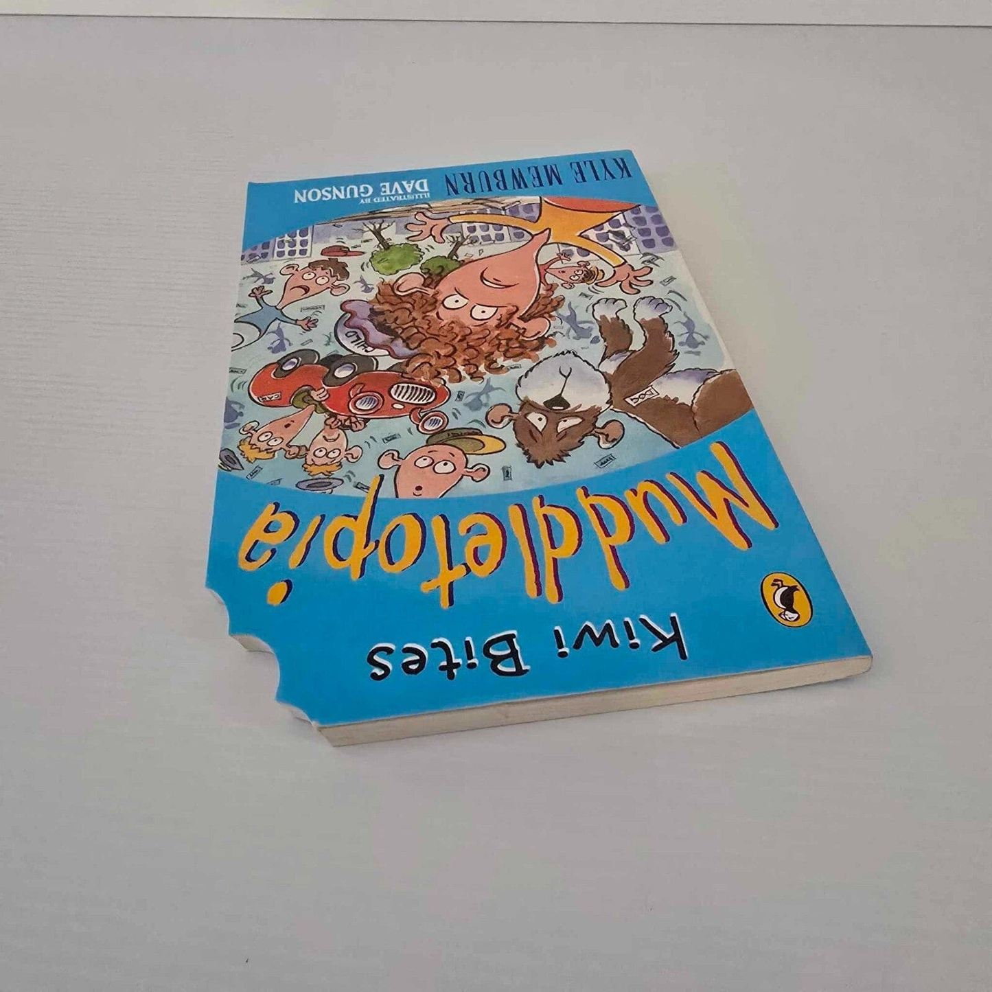 Alona.com.au Kiwi Bites: Muddletopia by Kyle Mewburn Illustrated by Dave Gunson