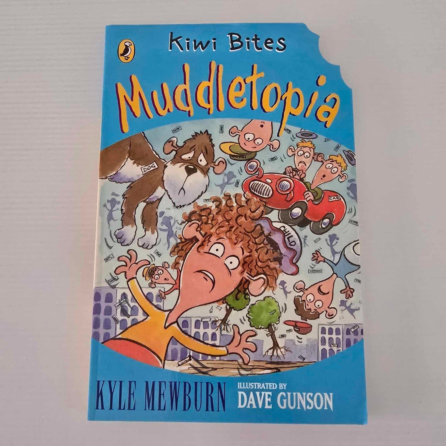 Alona.com.au Kiwi Bites: Muddletopia by Kyle Mewburn Illustrated by Dave Gunson