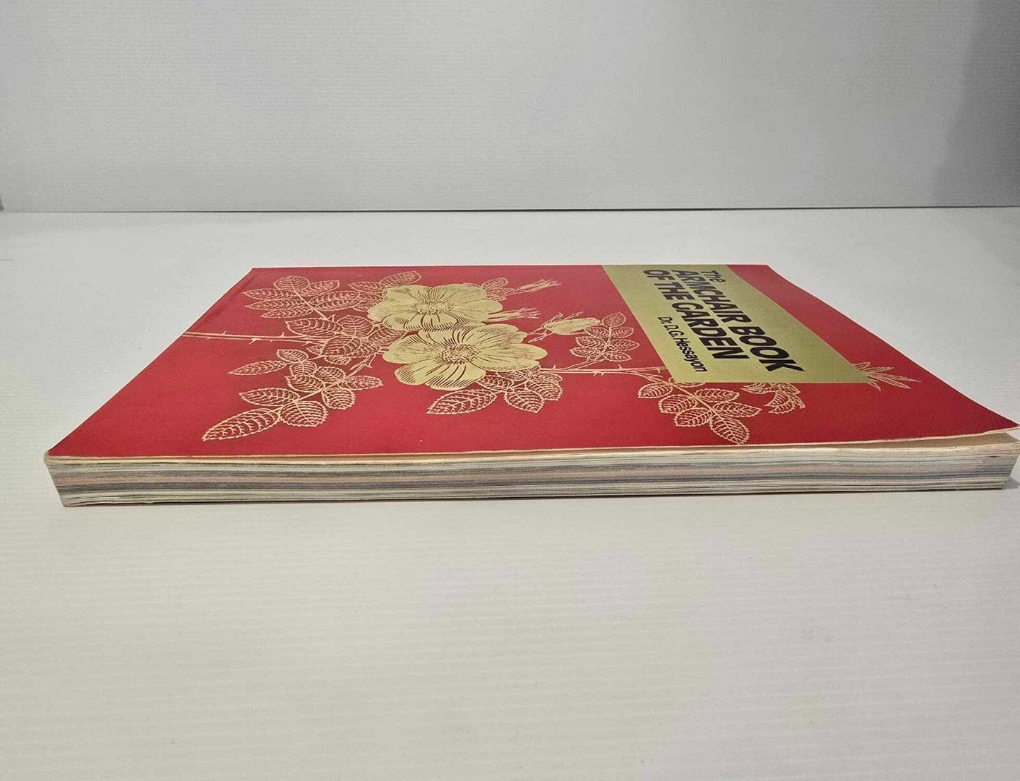Alona.com.au The Armchair Book of the Garden by Dr. D.G. Hessayon 1986