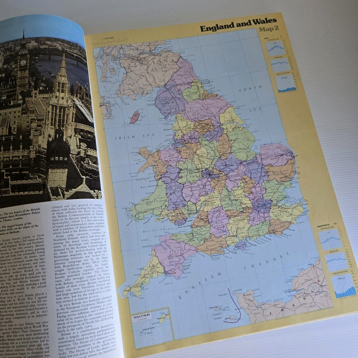 Alona.com.au The Pictorial Atlas Of The World, Hardcover 1981