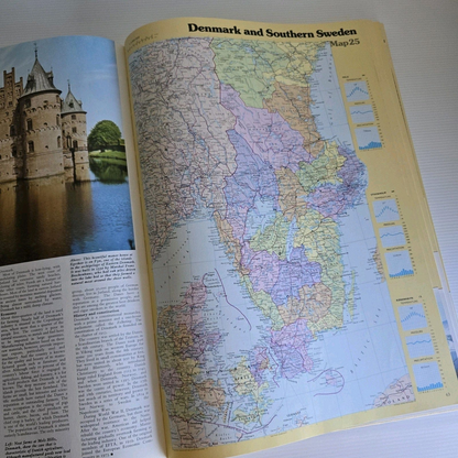 Alona.com.au The Pictorial Atlas Of The World, Hardcover 1981