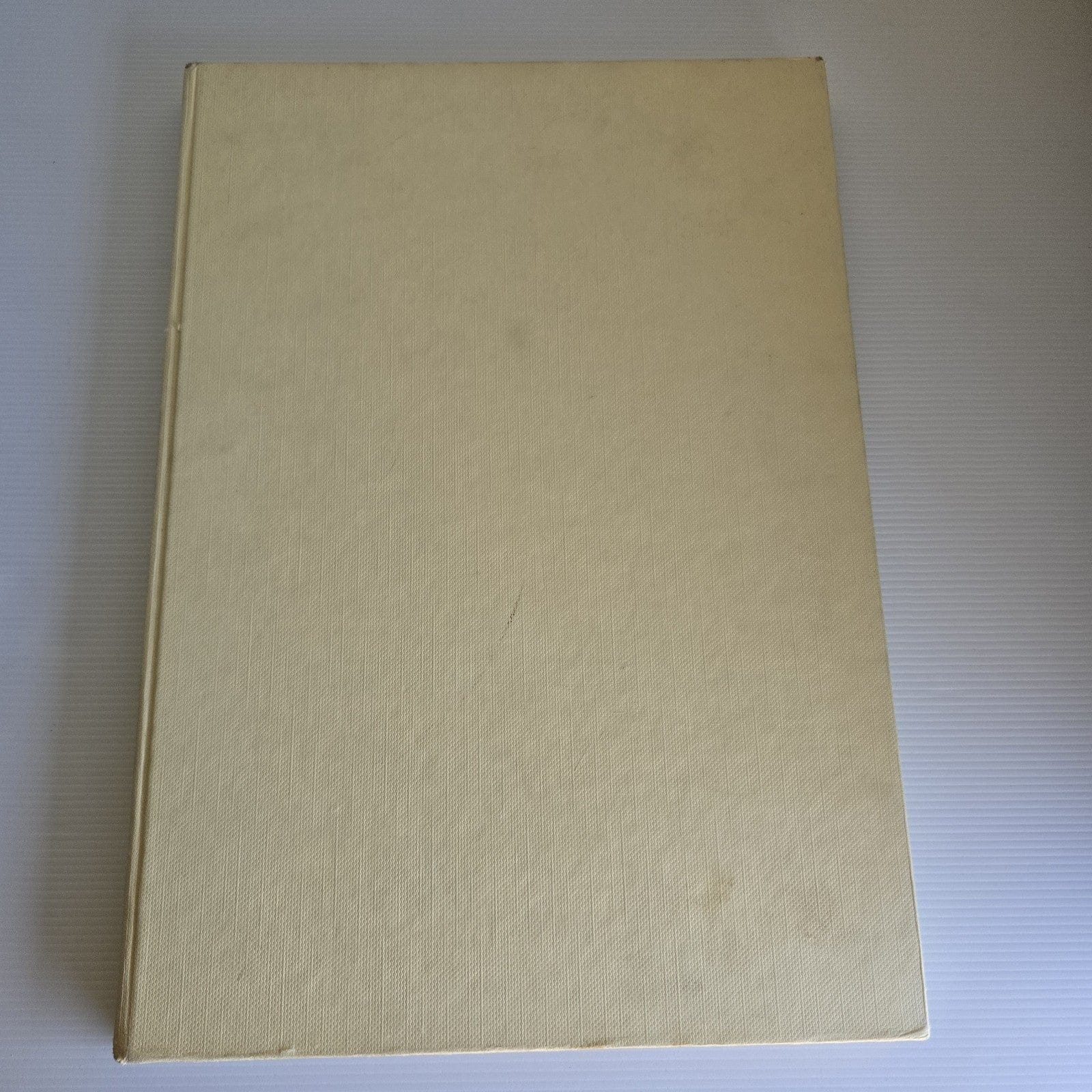 Alona.com.au The Pictorial Atlas Of The World, Hardcover 1981