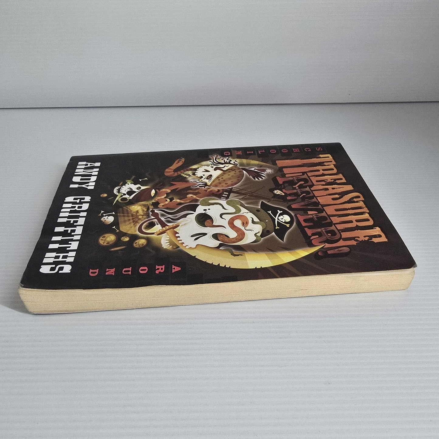 Alona.com.au Treasure Fever By Andy Griffiths - Schooling Around, Paperback