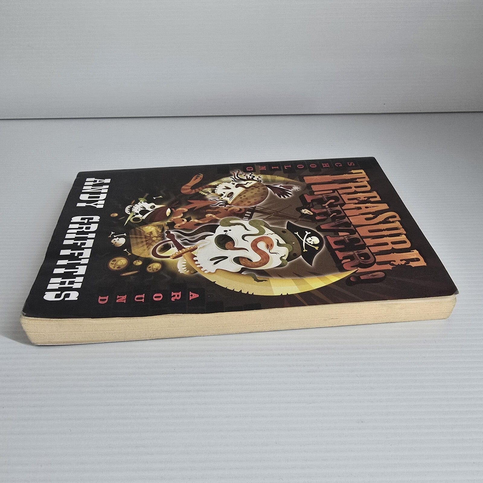 Alona.com.au Treasure Fever By Andy Griffiths - Schooling Around, Paperback